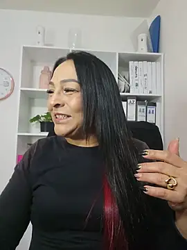 Snapshot of Gina_Myers chatting on June 10, 3:39 am Gina Myers online show from June 10, 3:39 am