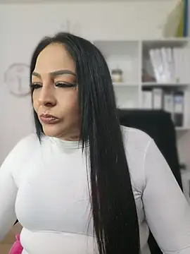 Gina Myers online show from August 4, 3:32 am