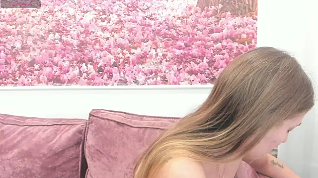 Snapshot of SexyFancy chatting on February 8, 11:44 am SexyFancy online show from February 8, 11:44 am