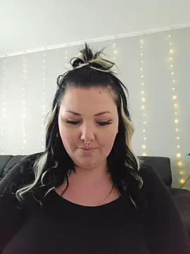 -BonnieBlack- online show from March 12, 7:14 am