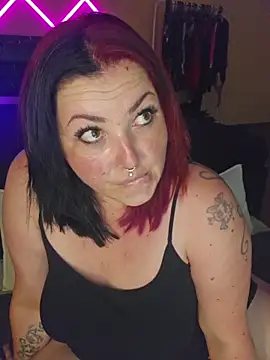 -BonnieBlack- online show from July 26, 9:05 am