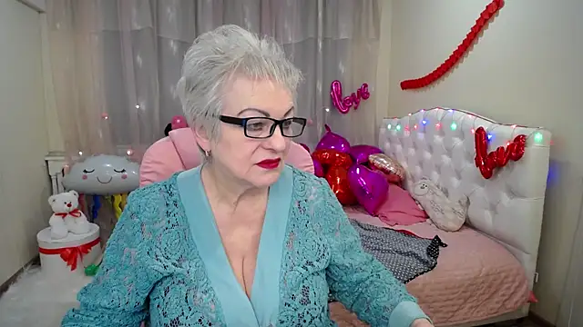 KayleSmoll online show from February 3, 1:41 am