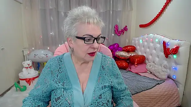 KayleSmoll online show from February 8, 10:19 pm