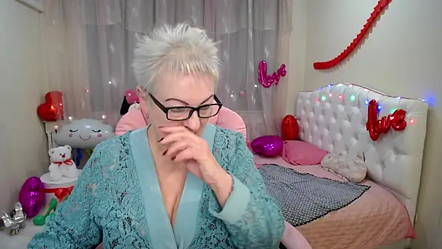 KayleSmoll online show from February 15, 4:36 am