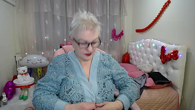 KayleSmoll online show from February 22, 7:14 pm