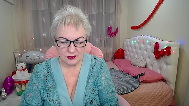 KayleSmoll online show from February 25, 10:50 pm