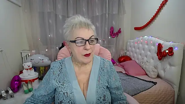 KayleSmoll online show from March 8, 2:12 am