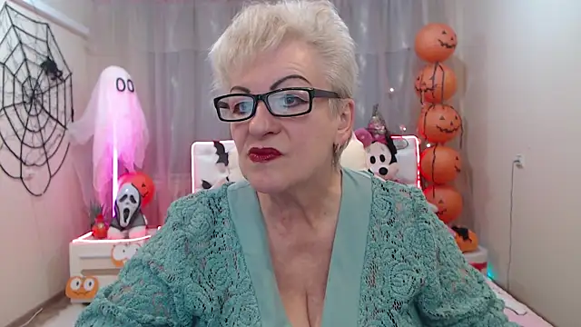 KayleSmoll online show from October 18, 6:19 pm