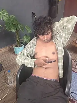 richardjames95 online show from October 16, 6:09 pm