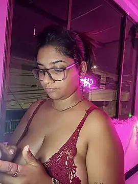 Snapshot of Sofythom1 chatting on December 3, 3:41 am Sofythom1 online show from December 3, 3:41 am