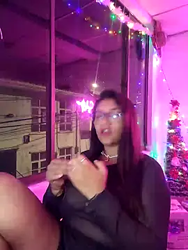 Snapshot of Sofythom1 chatting on December 7, 5:59 am Sofythom1 online show from December 7, 5:59 am