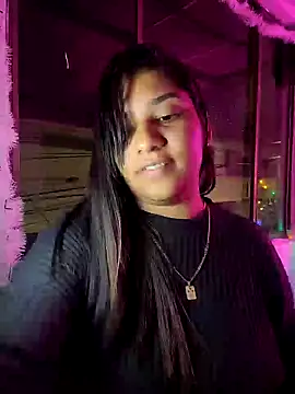 Snapshot of Sofythom1 chatting on December 27, 3:42 am Sofythom1 online show from December 27, 3:42 am