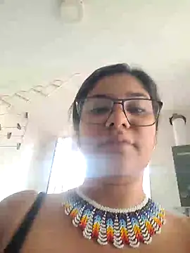 Snapshot of Sofythom1 chatting on January 17, 2:18 am Sofythom1 online show from January 17, 2:18 am