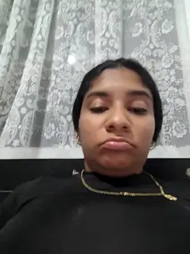 Snapshot of Sofythom1 chatting on February 22, 11:47 pm Sofythom1 online show from February 22, 11:47 pm