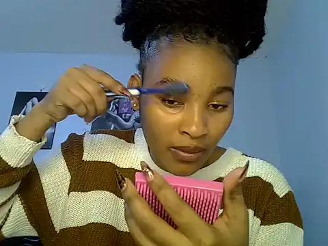 cute-alexis online show from June 28, 11:05 am