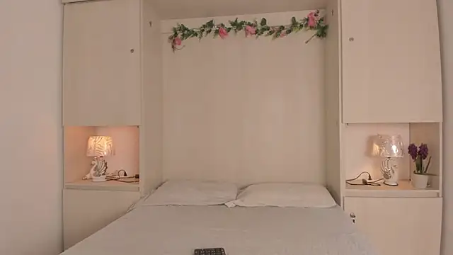 KendallRosse1 online show from February 27, 11:43 am