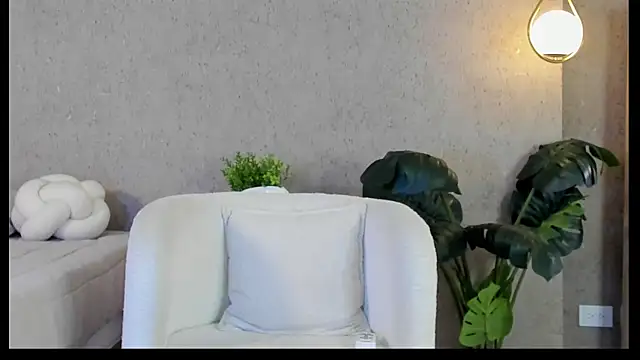 Paulina Monroy online show from May 2, 10:37 pm