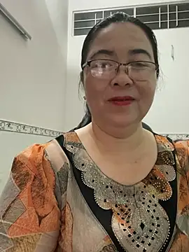 Snapshot of NDith chatting on February 28, 11:47 am NDith online show from February 28, 11:47 am