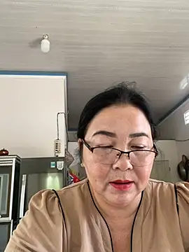Snapshot of NDith chatting on March 3, 3:52 am NDith online show from March 3, 3:52 am