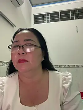 Snapshot of NDith chatting on March 5, 3:07 pm NDith online show from March 5, 3:07 pm