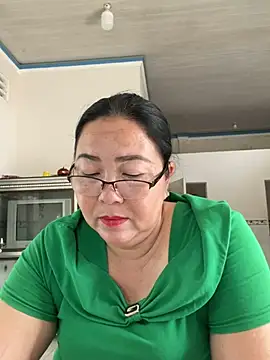 Snapshot of NDith chatting on March 6, 3:57 am NDith online show from March 6, 3:57 am