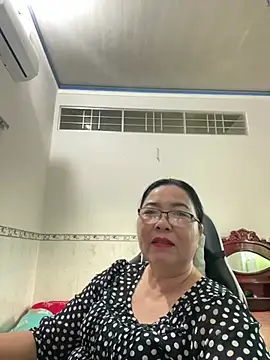 Snapshot of NDith chatting on March 6, 11:31 pm NDith online show from March 6, 11:31 pm
