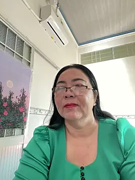 Snapshot of NDith chatting on March 12, 12:31 am NDith online show from March 12, 12:31 am