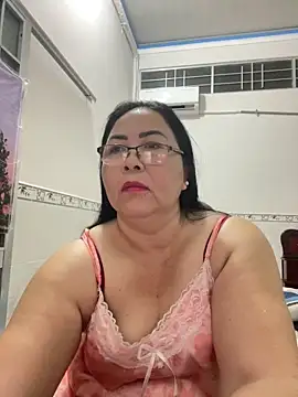 Snapshot of NDith chatting on December 13, 7:53 pm NDith online show from December 13, 7:53 pm