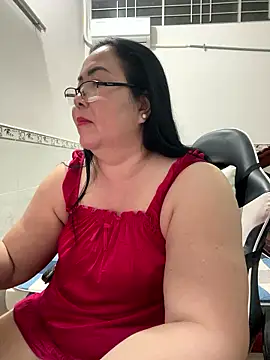 Snapshot of NDith chatting on January 11, 1:38 pm NDith online show from January 11, 1:38 pm