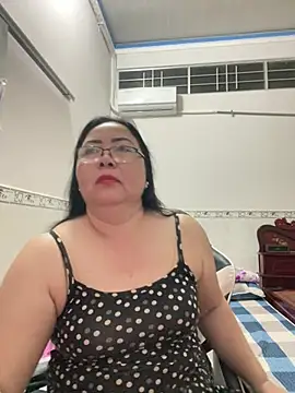 Snapshot of NDith chatting on January 13, 10:15 pm NDith online show from January 13, 10:15 pm