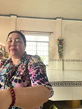 Snapshot of NDith chatting on February 6, 12:59 am NDith online show from February 6, 12:59 am