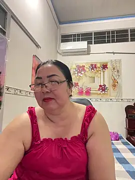 Snapshot of NDith chatting on March 3, 11:49 am NDith online show from March 3, 11:49 am