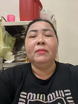 Snapshot of NDith chatting on March 11, 11:11 pm NDith online show from March 11, 11:11 pm