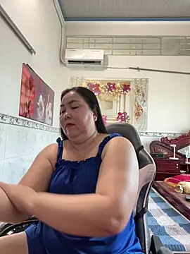 Snapshot of NDith chatting on March 14, 5:02 am NDith online show from March 14, 5:02 am