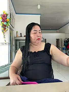 Snapshot of NDith chatting on March 15, 7:36 am NDith online show from March 15, 7:36 am