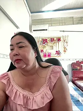 Snapshot of NDith chatting on March 21, 1:32 am NDith online show from March 21, 1:32 am