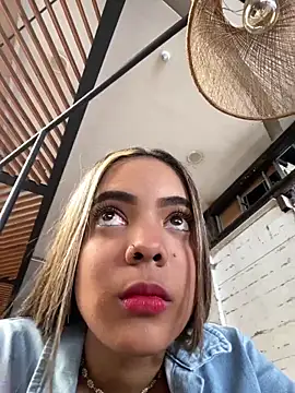 Snapshot of NAUGHTY_LITTLE_18 chatting on December 21, 6:34 pm NAUGHTY LITTLE 18 online show from December 21, 6:34 pm