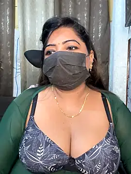 Snapshot of Oh-Monika chatting on October 3, 3:31 pm Oh-Monika online show from October 3, 3:31 pm