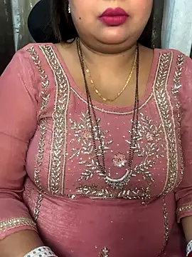 Snapshot of Oh-Monika chatting on November 6, 4:13 am Oh-Monika online show from November 6, 4:13 am