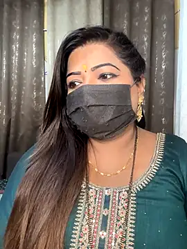 Snapshot of Oh-Monika chatting on November 14, 6:28 pm Oh-Monika online show from November 14, 6:28 pm