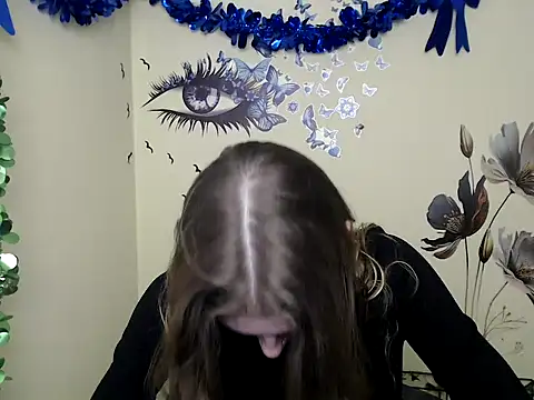 StrangerGi online show from February 19, 1:06 pm