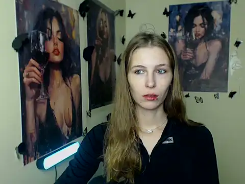 StrangerGi online show from November 8, 7:08 am