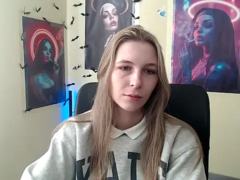 StrangerGi online show from April 29, 6:17 am