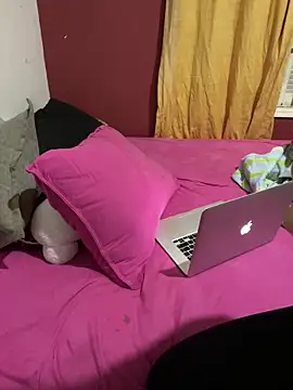Snapshot of EvelisePetrovich chatting on June 29, 9:15 pm EvelisePetrovich online show from June 29, 9:15 pm