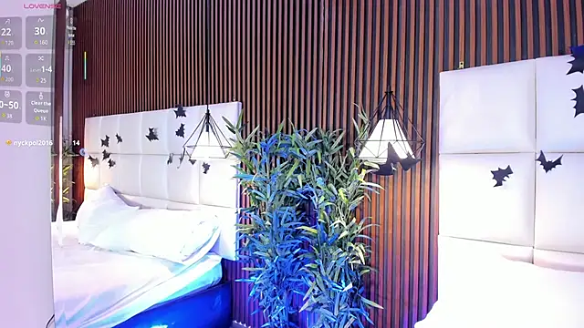 Snapshot of CailynBrowm chatting on October 25, 4:42 am CailynBrowm online show from October 25, 4:42 am