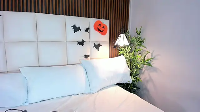 Snapshot of CailynBrowm chatting on October 28, 4:27 am CailynBrowm online show from October 28, 4:27 am