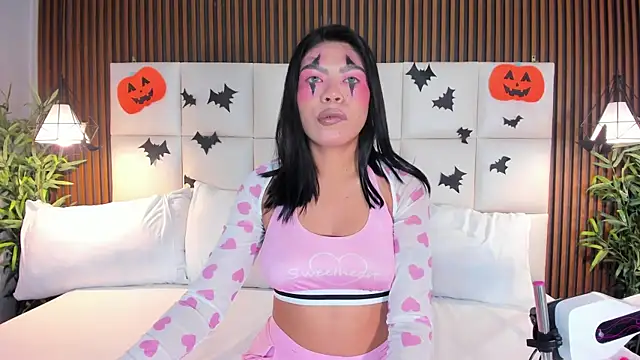 Snapshot of CailynBrowm chatting on November 1, 4:47 am CailynBrowm online show from November 1, 4:47 am