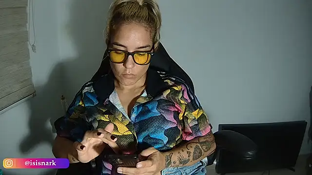 Isis69  online show from November 5, 11:49 pm