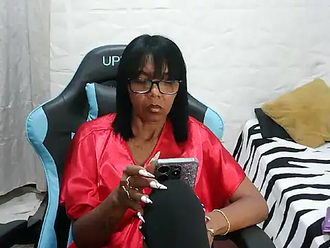 Snapshot of Mendoza_Amaranata chatting on December 12, 7:30 am Mendoza Amaranata online show from December 12, 7:30 am