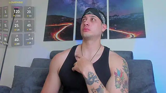 Snapshot of matt_saill chatting on February 27, 10:20 pm matt saill online show from February 27, 10:20 pm